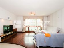 光大花园4室2厅精装修