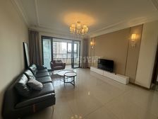 普装 恒大悦府 4室 148平 不满两年 看房方便 有钥匙