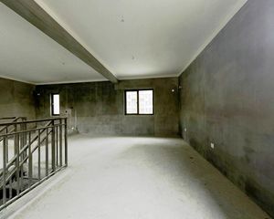 空中别墅 视野无挡,自带大露台,物以稀为贵产品
