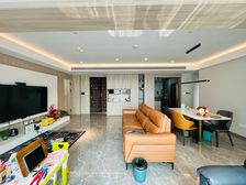 业主亏惨了 急卖 天空云镜 四房 大平层精装修视野开阔