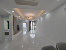 江北区 龙湖春森彼岸三四五期 二房 110万