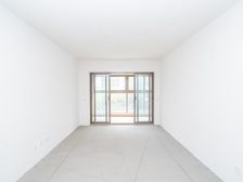 博小24中南广场58平245万80平280万100平345万