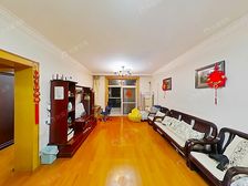 楼梯,1梯2户,2+1户型,安静位置,中区,阳光好。上下方便