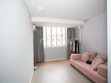 6-13线东明路地鉄口精装修南北两房,拎包入住,房东诚心出售