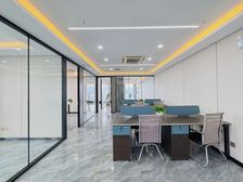 全昆明办公室出租丨精装交付带全套办公家具丨296平四个隔间