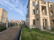 双拼别墅 龙盘湖世纪山水 带100平花园 198万