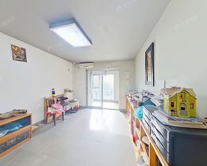 惠新西街 千鹤家园 南向大两居 对花园 诚意出售 看房方便