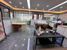 盘龙区霖雨桥地铁口丨精装修带热门商圈丨216平不限制任何行业