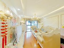 万科品质,精妆带地暖,出行方便,业主诚售,随时看房,有钥匙。