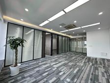 凤凰国际大厦 新上118平 特价60元 空调独立有密码