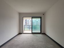 渝北区 香港置地云山岳南区 三房 119万