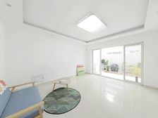 念/四/中/心 一楼带花园一梯两户小区中心位置 到价签 急售