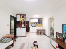 业主急卖 送车位 95平3居 南北向精装修 随时签约