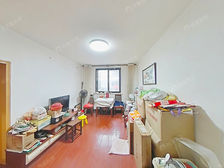 低楼层,上下楼方便,朝南两室,厨卫朝北有窗,诚心出售