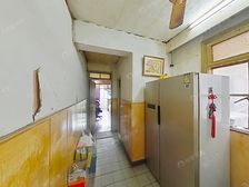 电梯高楼层!满5W一!前方无遮挡!小区中间!诚心出售!随时看