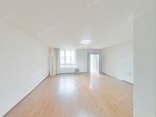 浦东康桥半岛四期227平南向别墅 满五简装五室两厅