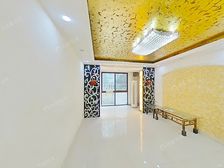 一楼花园40平,飞机户型,中间位置,出行方便,诚意出售