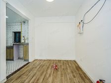 钥匙随时看!92得房率(价格8字打头)空间很大,降价着急卖