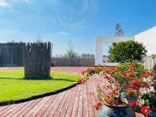 德必沪西易园 精装,超高层高,1隔间,可以加窗