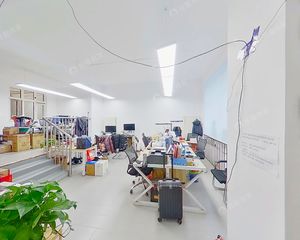 【西边户大园子】仅此一套,诚意出售,门口可停车,南入户!