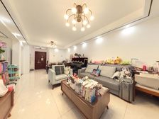 伯爵精装修大两房!小区前排采光视好!