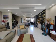 大竹林 精装上叠 2+1结构 带屋顶露台 房子维护得很好 !