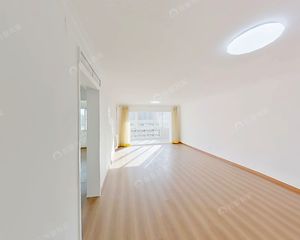 九龙花园 东南三居 满五唯一 诚意出售