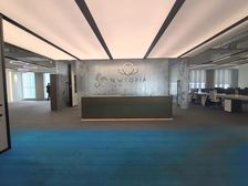 LEED金级认证 正对电梯厅 2号线,15号线娄山关路站