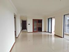 保利公园 湖景4房 朝南 电梯中层 看房电话联系