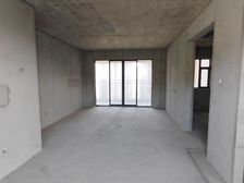 保利公园 毛坯5房 朝南对流 电梯中层 看房电话联系