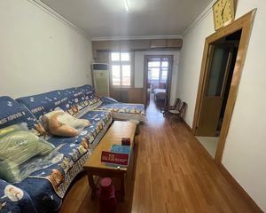 兴隆小区 两室一厅一卫 周边配套齐全 交通便利 采光好