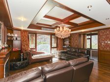 涧桥泊屋 中间位置 花园复式 有车位