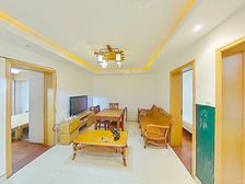 南门 · 翠园新村 ·3室·1厅楼层低.出行方便