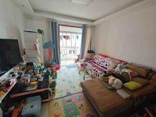 新挂牌 一梯二户高得房率 117平米大三房 随时签约