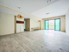 南国花园 带私家露台 南北对流 满五年 业主诚售 看房方便