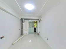 机场路 28中,一楼精装修未住,已外扩好,诚心出售!