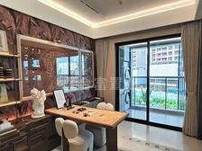 领导保留单位 163平4居 南北向精装修 视野无遮挡