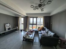 郡西花苑(格兰星辰)3室2厅2卫南朝向150.0万元/套出售