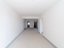 世茂香槟湖五期 3室2厅 毛坯出售价格可谈