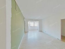 三开间朝南,三阳台,看房有钥匙,诚心出售