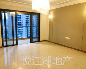 性价比爆表,标准四房,楼层位置好,看小区花园,全新未住