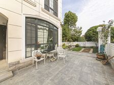 新出湖滨壹号 别墅 边户 精装修保养很好 大院子 急卖