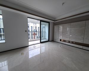 中国铁建花语江湾4室2厅2卫南朝向1050.0万元/套出售