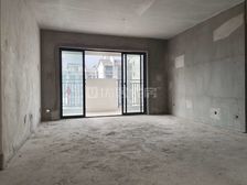 地理位置优越、户型方正、小区交通便利