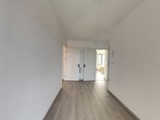 此小区为新抽签的安置房,物业管理到位,环境优美