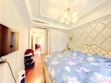 经典三叶草户型,房东精装自住 保养好