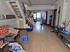 欢乐精品园 正南朝向 交通便捷 高楼层采光充足 临地铁 双卫