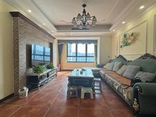 一线江景房 美式装修 精装三房 财信北岸江山东区