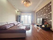 奥体大三房,近轻轨,随时看房,诚售,出行方便