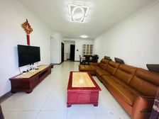 云山诗意 4 房 140 方 三房朝南 位置安静 交通便利